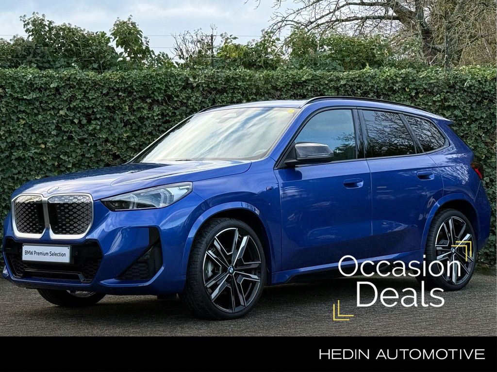 BMW iX1 2024