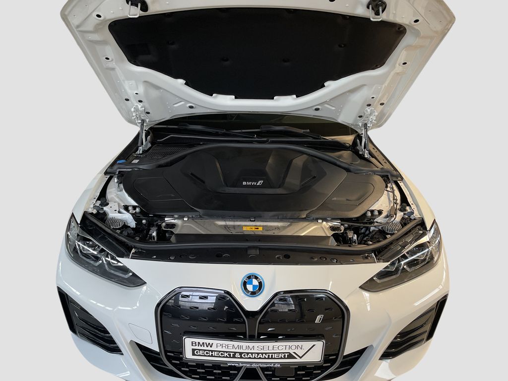 BMW i4 2023