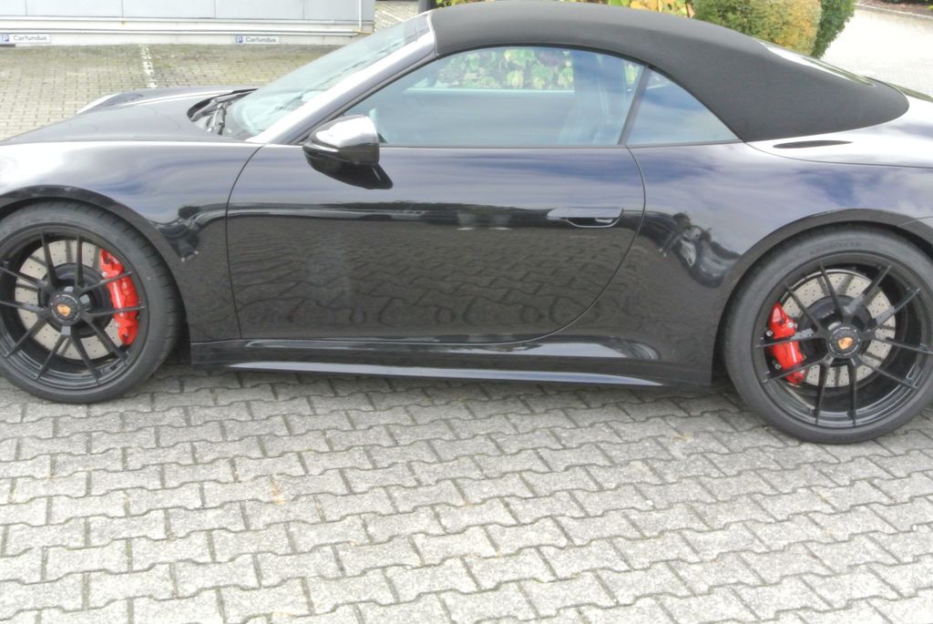 Porsche 992 2025