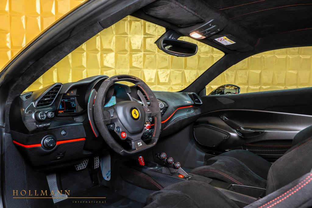 Ferrari 488 Pista 2019