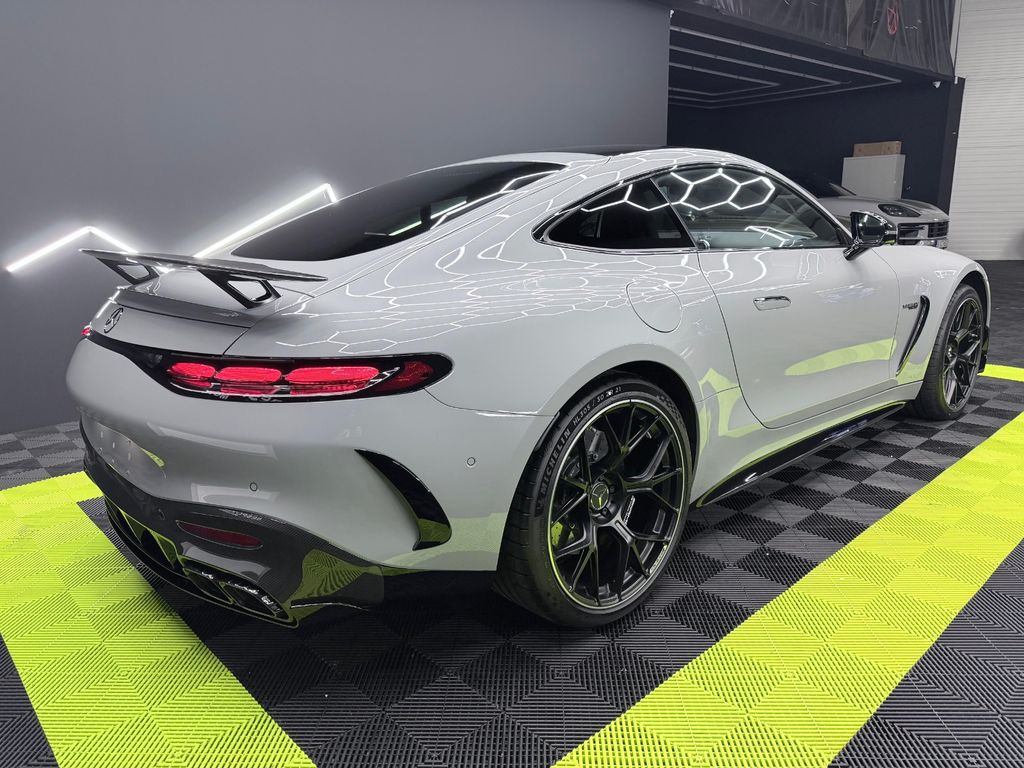 Mercedes-Benz AMG GT 2025