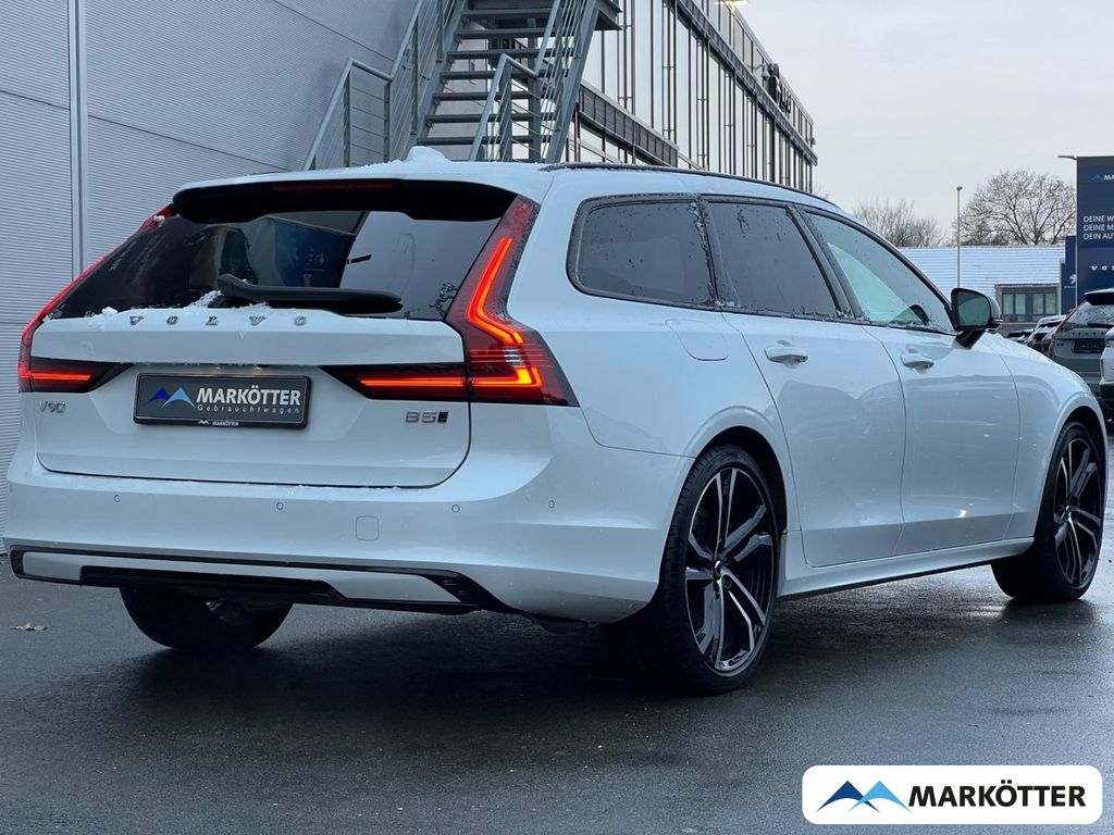 Volvo V90 2022
