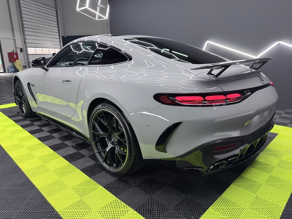 Mercedes-Benz AMG GT 2025
