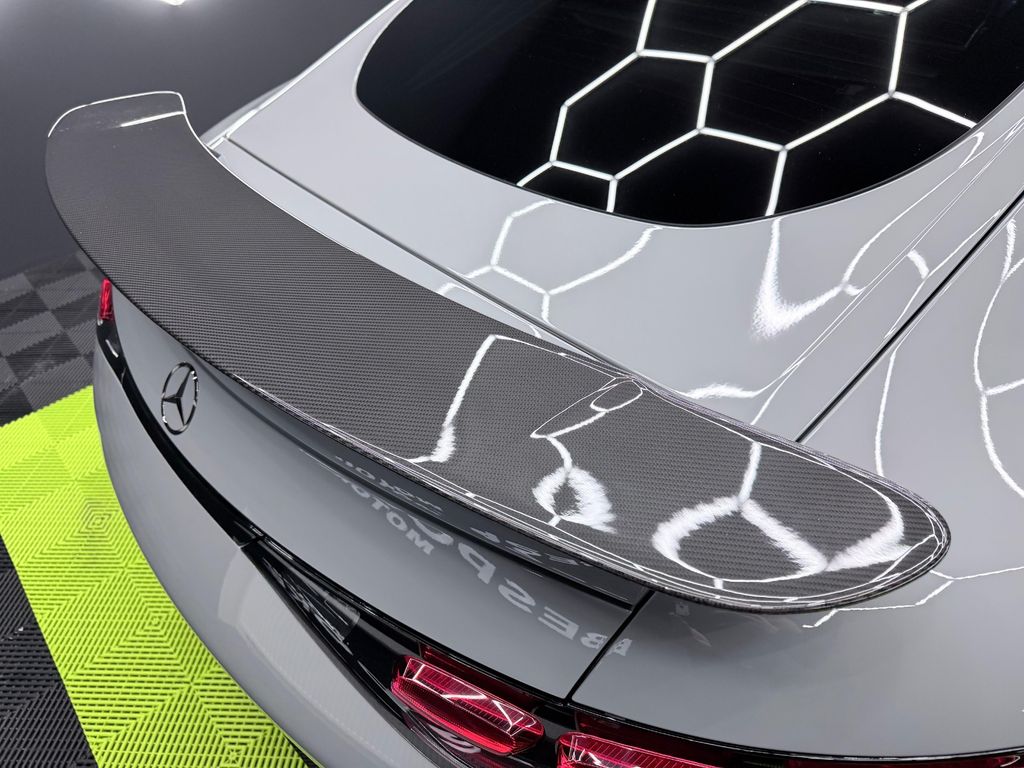 Mercedes-Benz AMG GT 2025