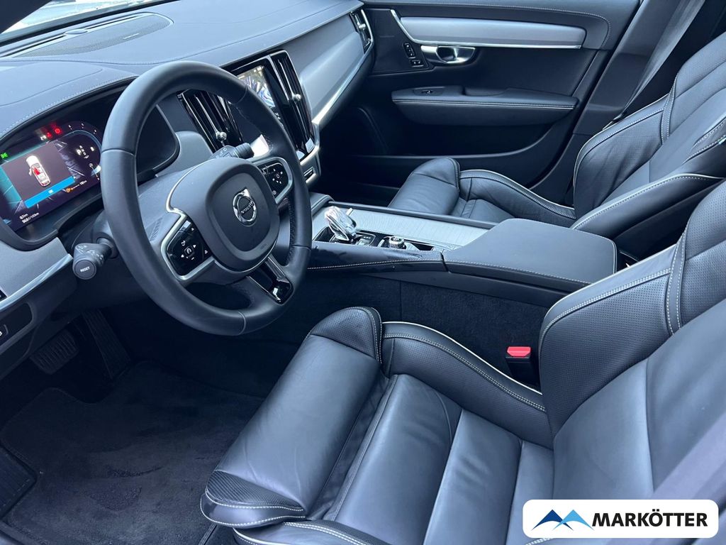 Volvo V90 2022