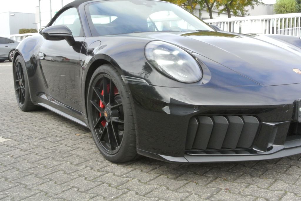 Porsche 992 2025