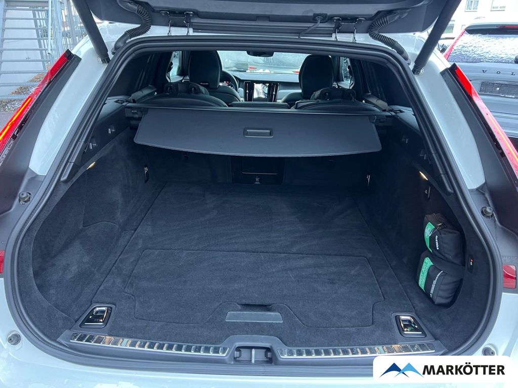 Volvo V90 2022