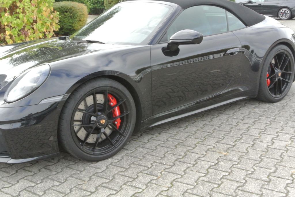 Porsche 992 2025