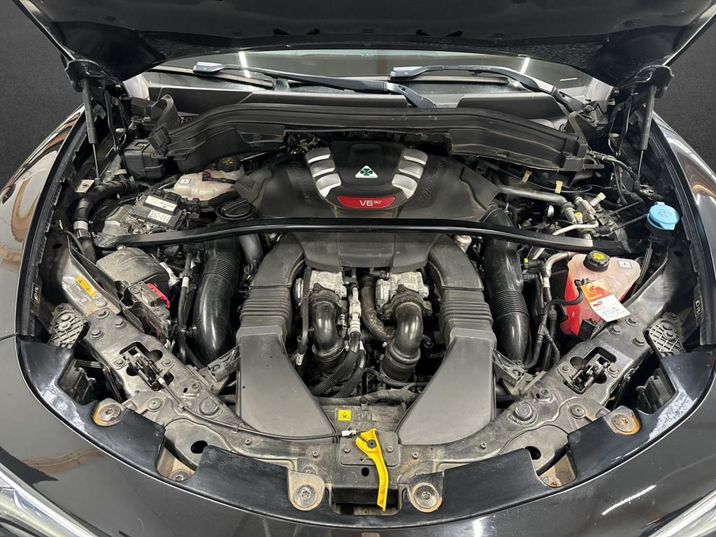 Alfa Romeo Stelvio 2021