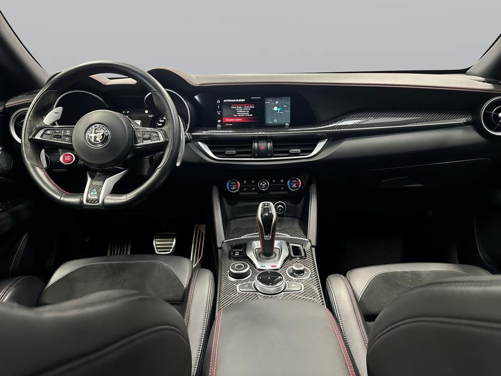 Alfa Romeo Stelvio 2021