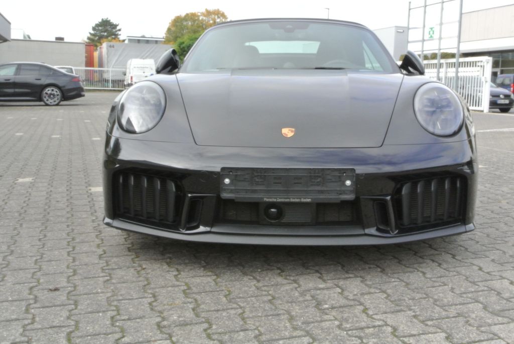 Porsche 992 2025