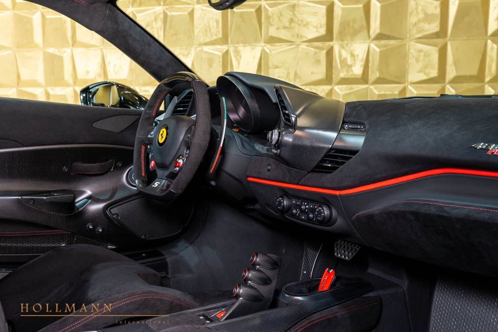 Ferrari 488 Pista 2019