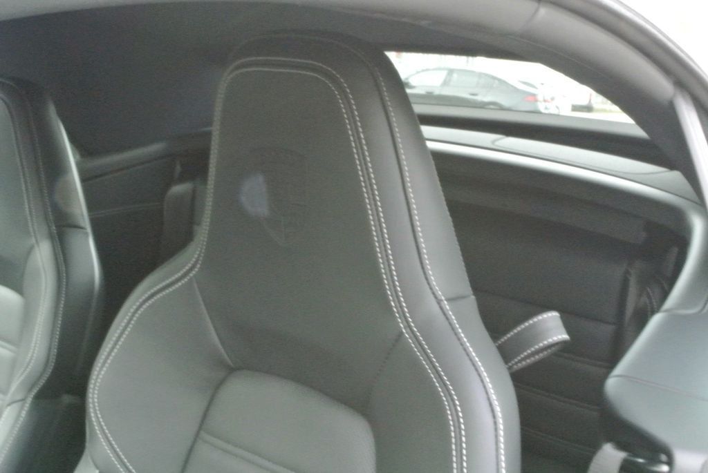 Porsche 992 2025