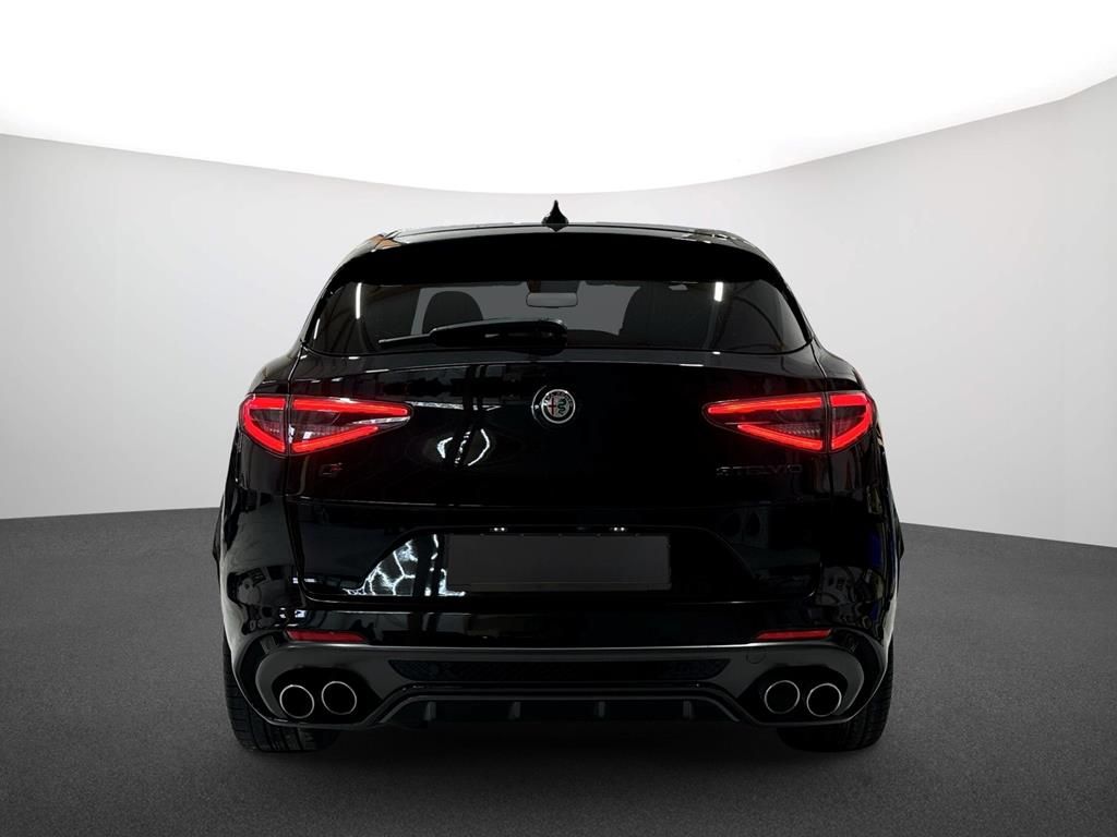 Alfa Romeo Stelvio 2021
