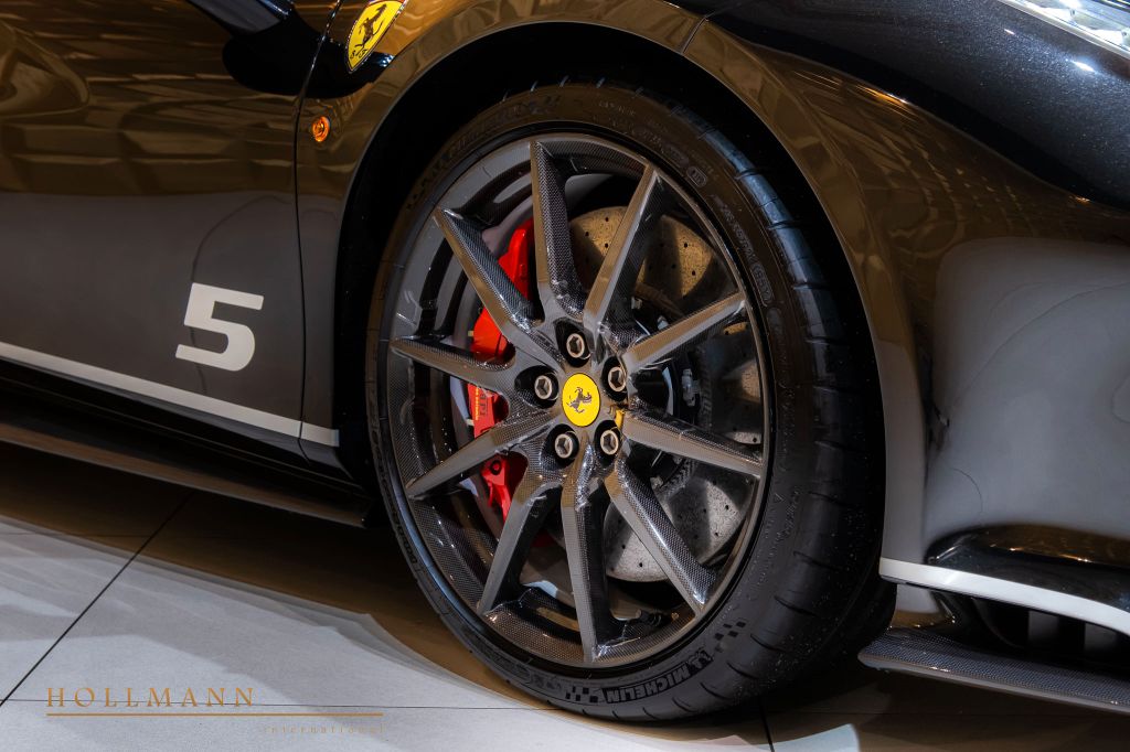 Ferrari 488 Pista 2019