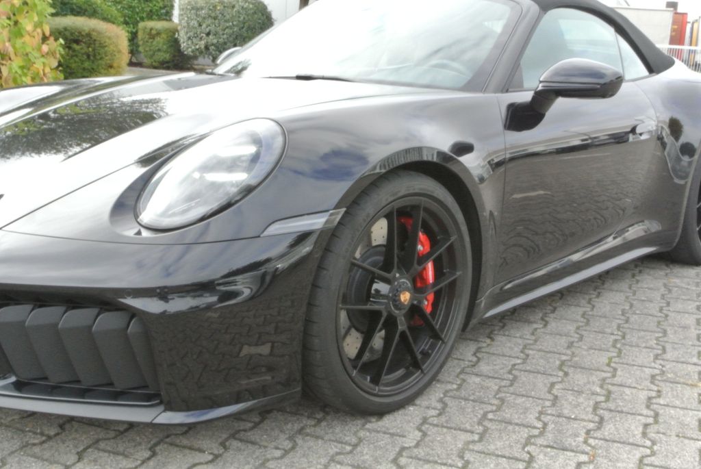 Porsche 992 2025