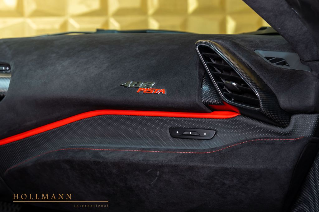 Ferrari 488 Pista 2019