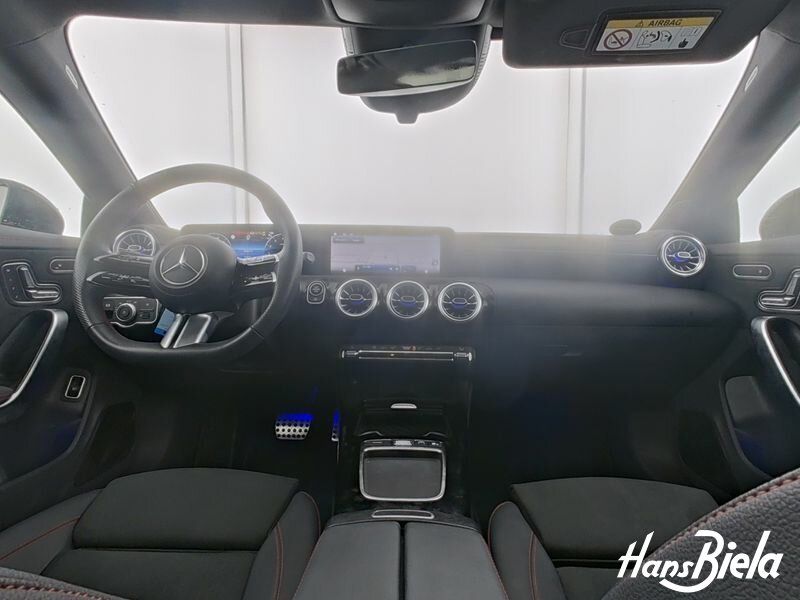 Mercedes-Benz CLA 200 2025