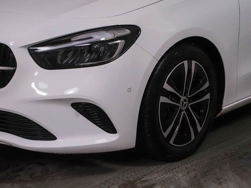 Mercedes-Benz B 220 2024