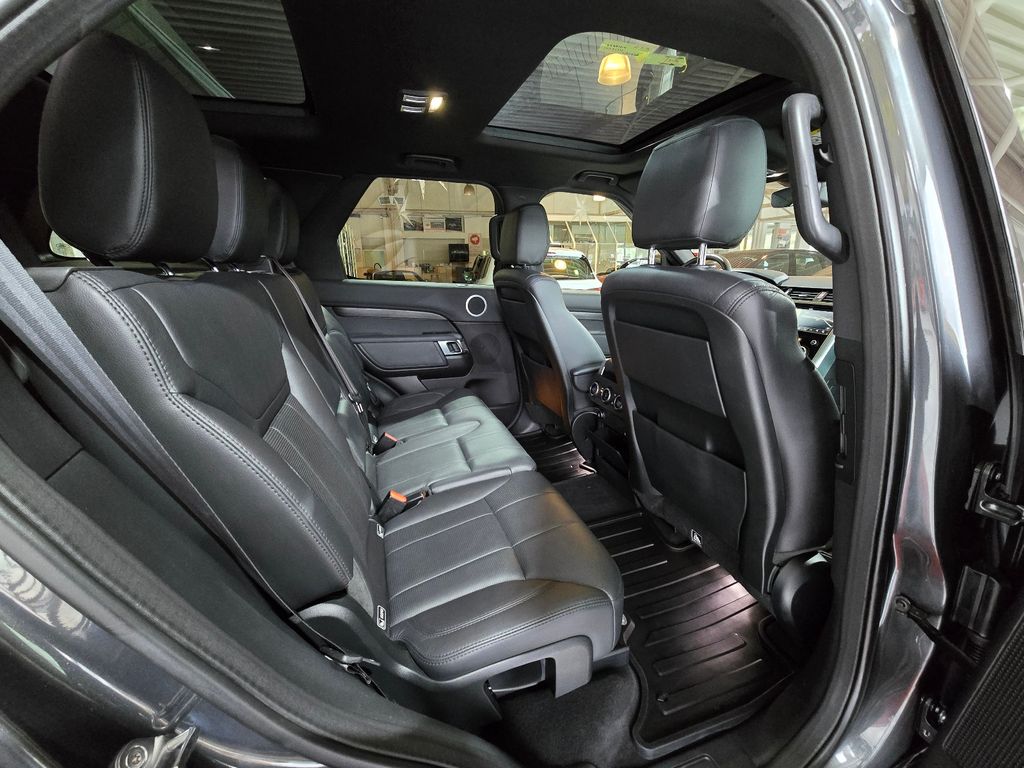 Land Rover Discovery 2019
