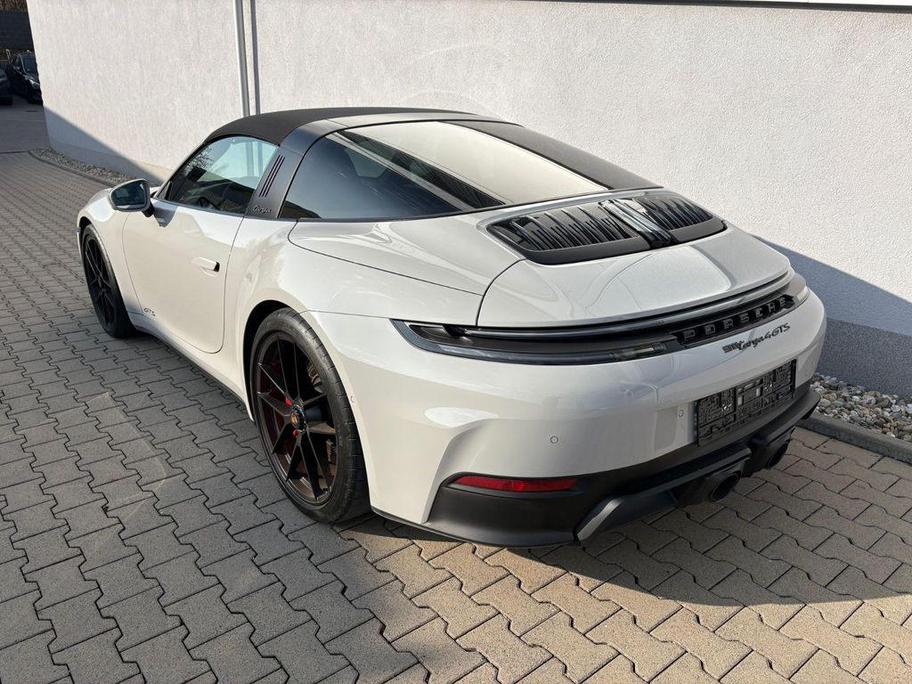 Porsche 992 2025