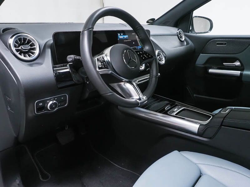 Mercedes-Benz B 220 2024