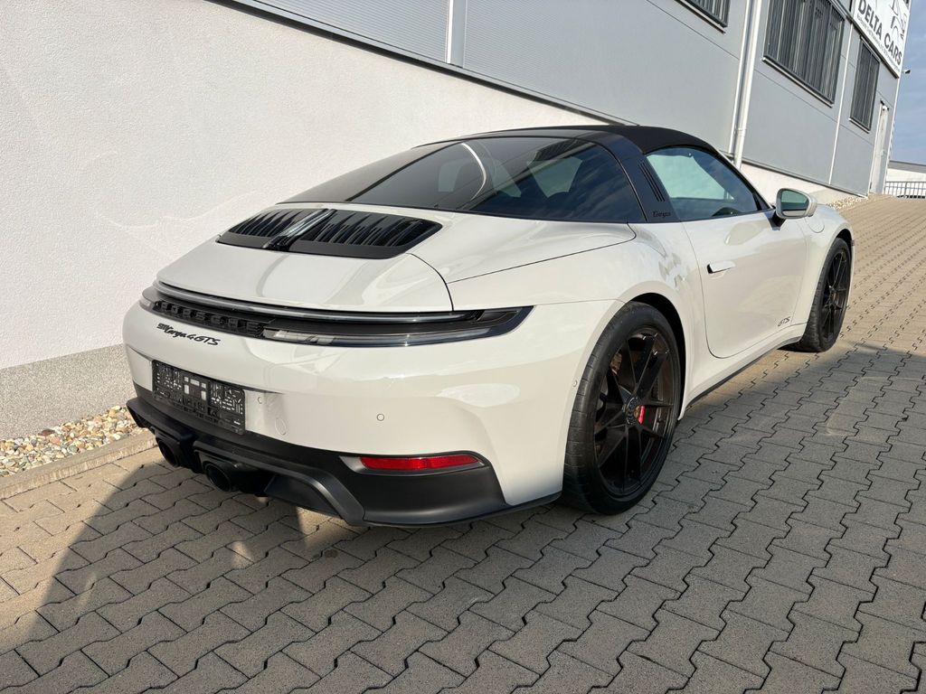Porsche 992 2025