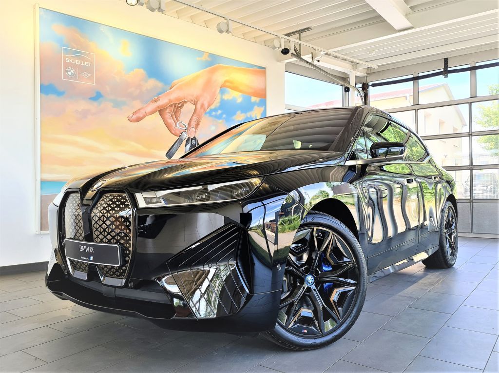 BMW iX 2023