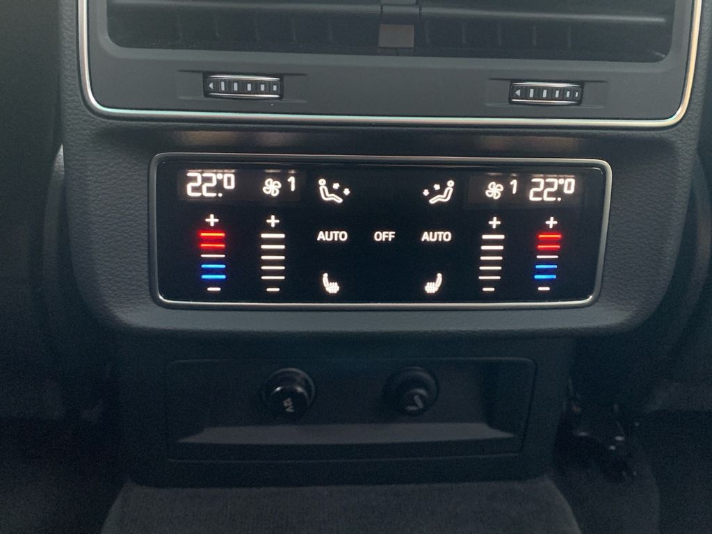 Audi SQ8 2024
