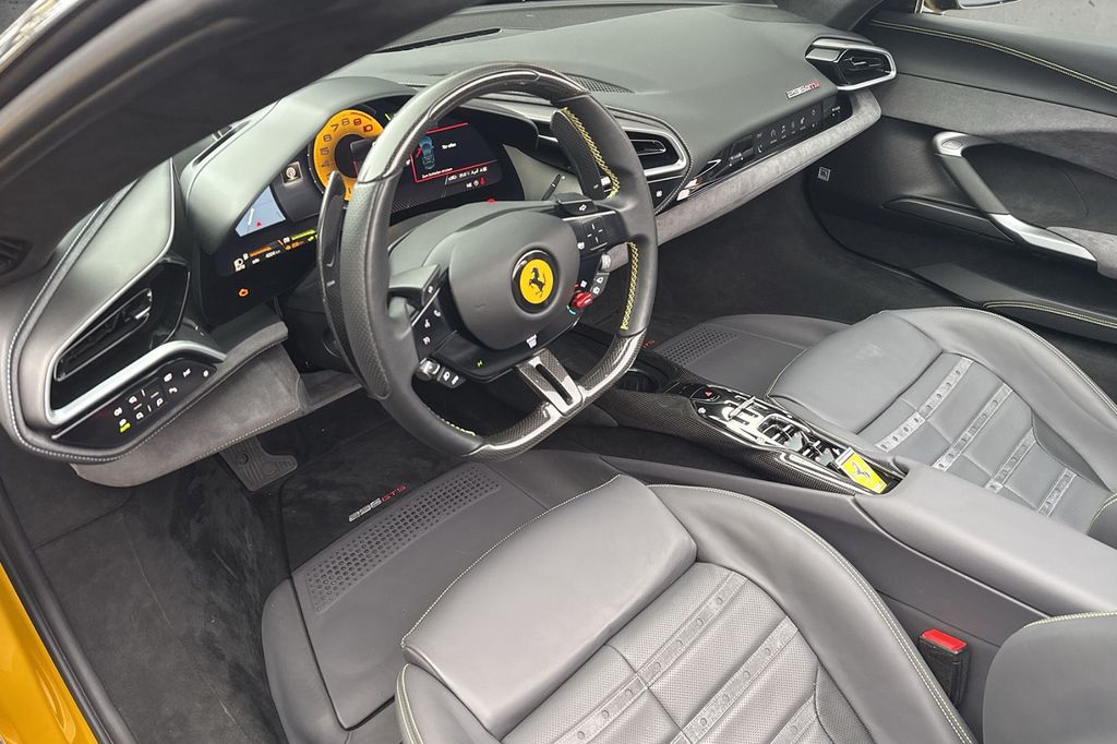 Ferrari 296 GTS 2023