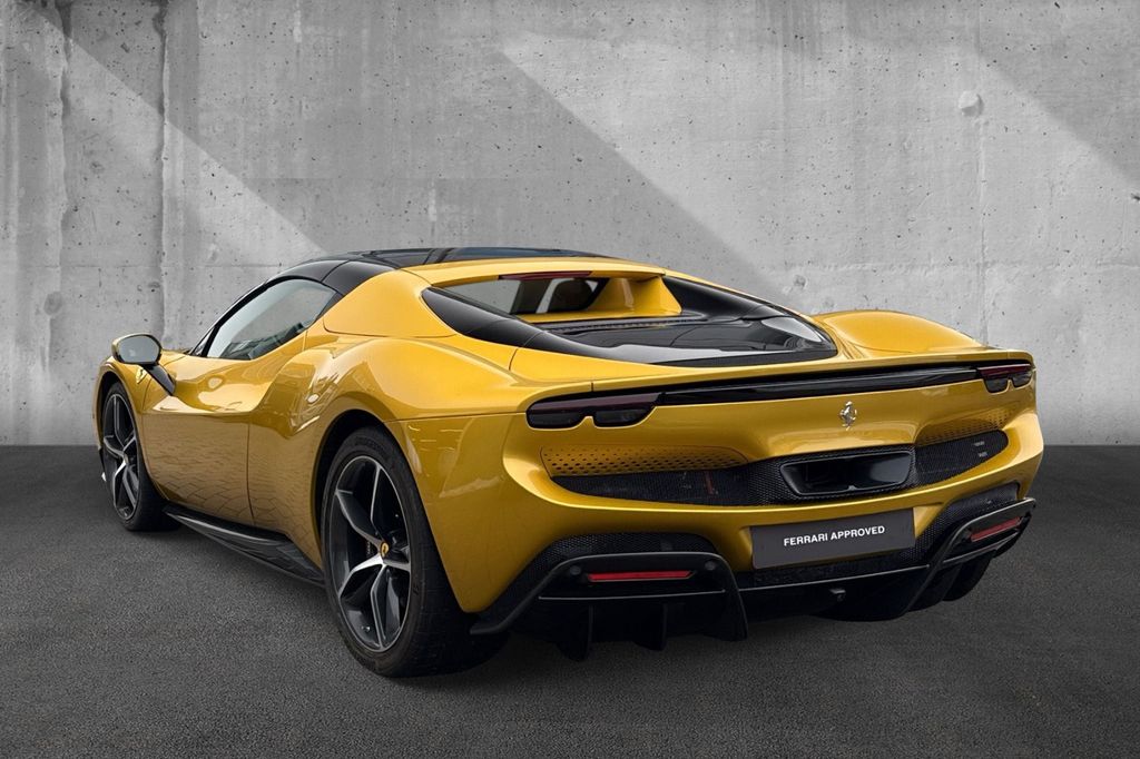 Ferrari 296 GTS 2023