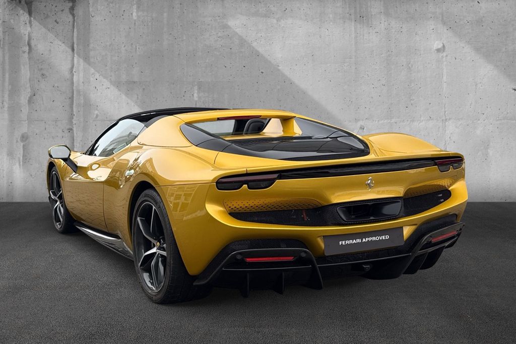 Ferrari 296 GTS 2023