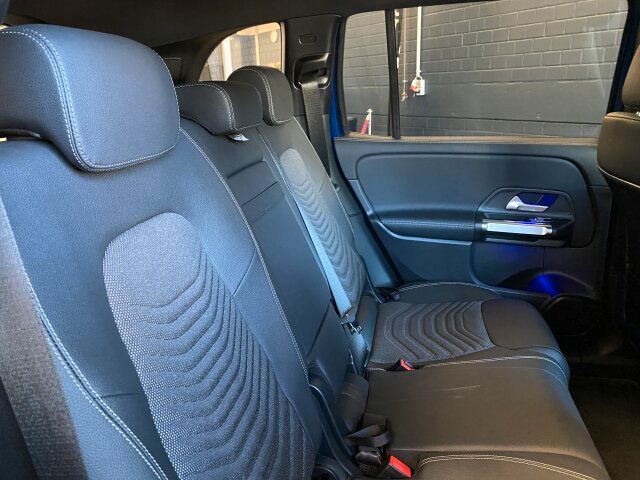 Mercedes-Benz EQB 2024