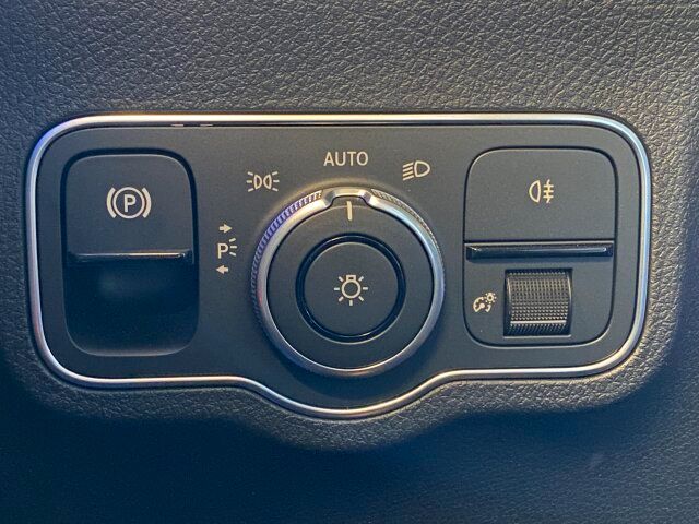 Mercedes-Benz EQB 2024