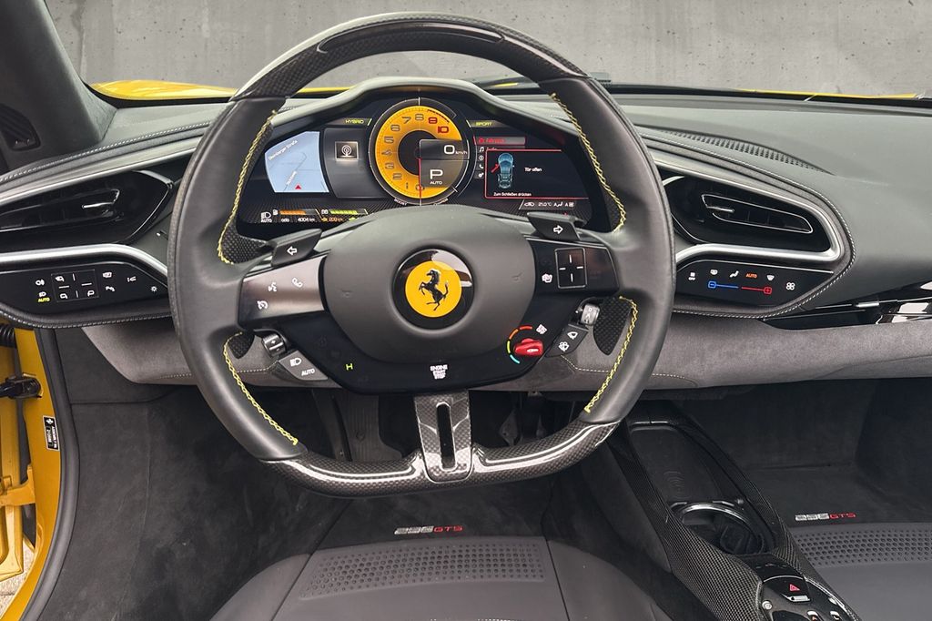 Ferrari 296 GTS 2023