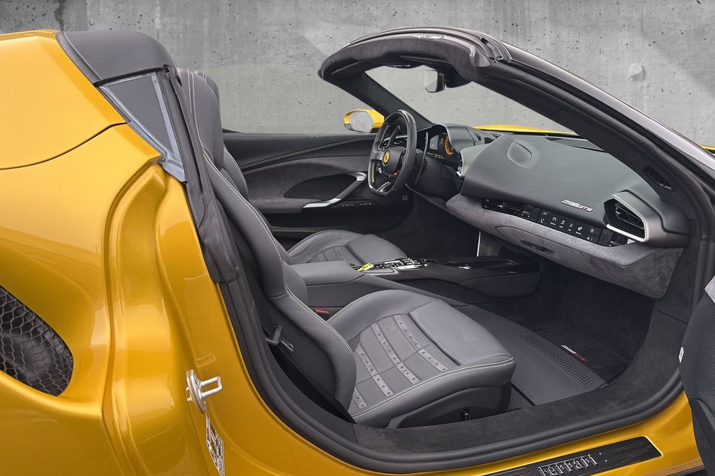 Ferrari 296 GTS 2023