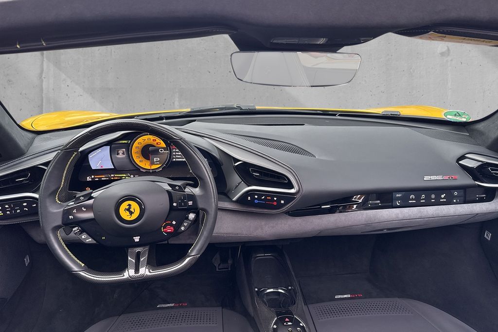 Ferrari 296 GTS 2023