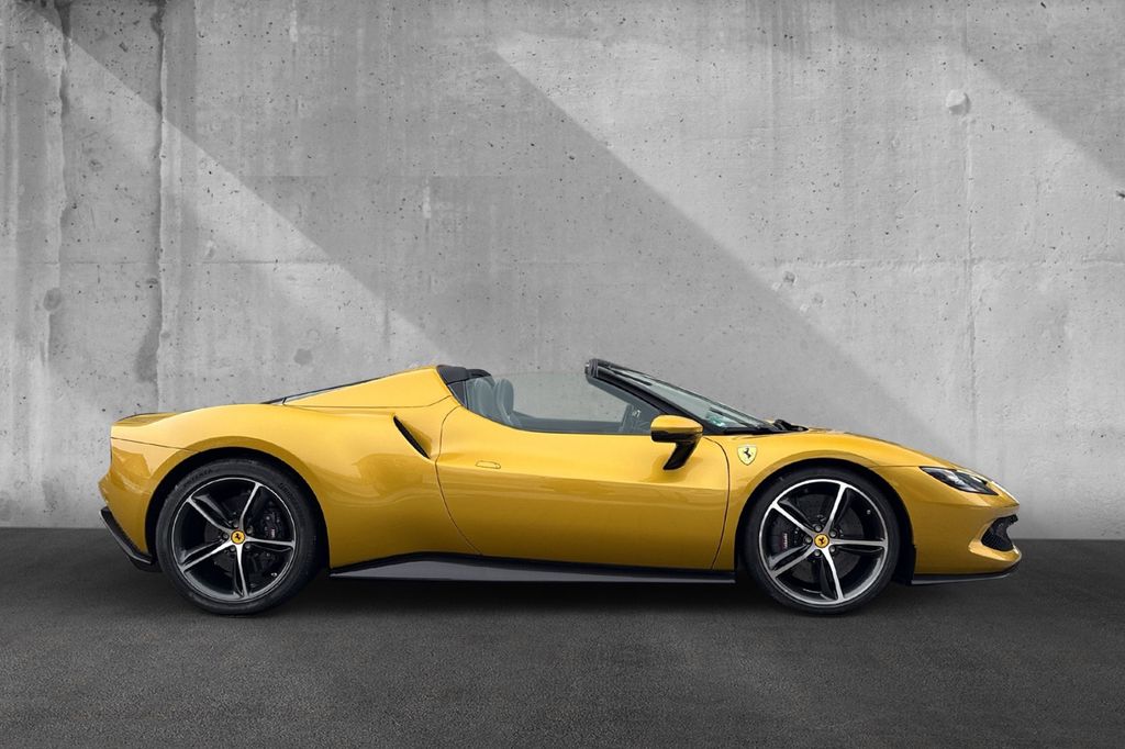 Ferrari 296 GTS 2023