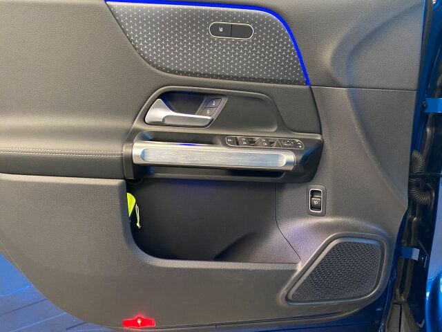 Mercedes-Benz EQB 2024