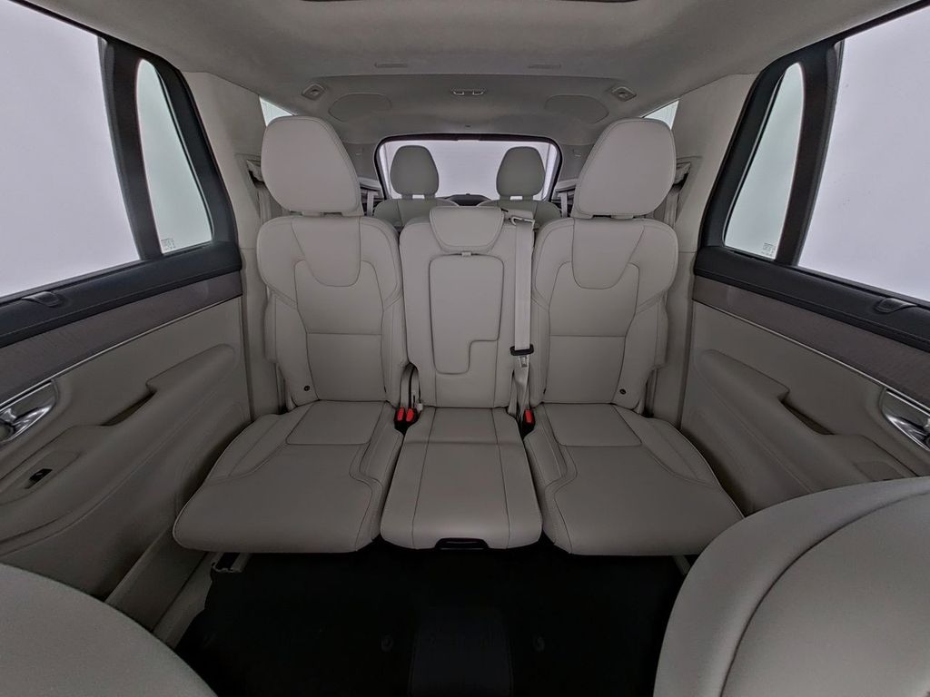 Volvo XC90 2025