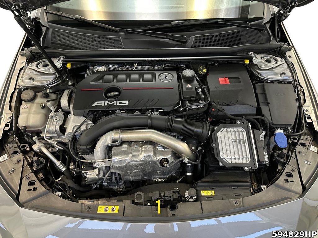 Mercedes-Benz CLA 35 AMG 2024