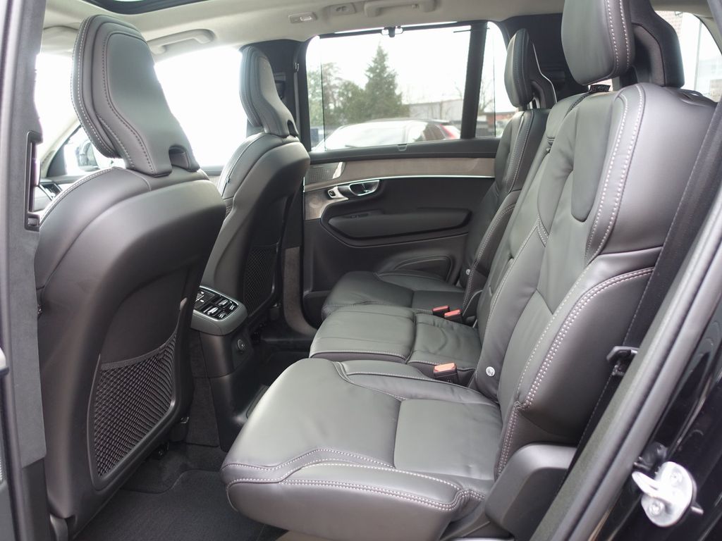 Volvo XC90 2025