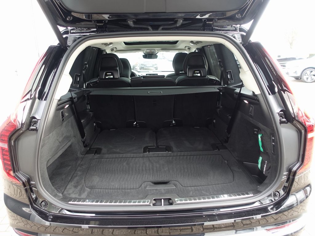 Volvo XC90 2025
