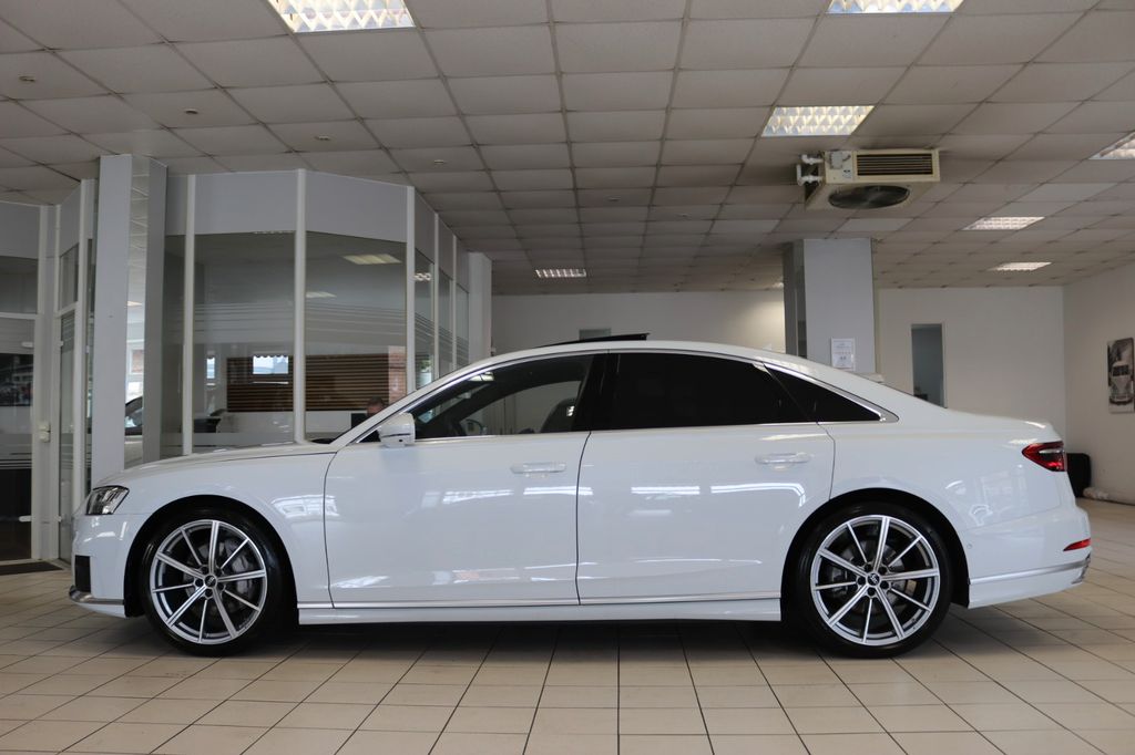 Audi A8 2021