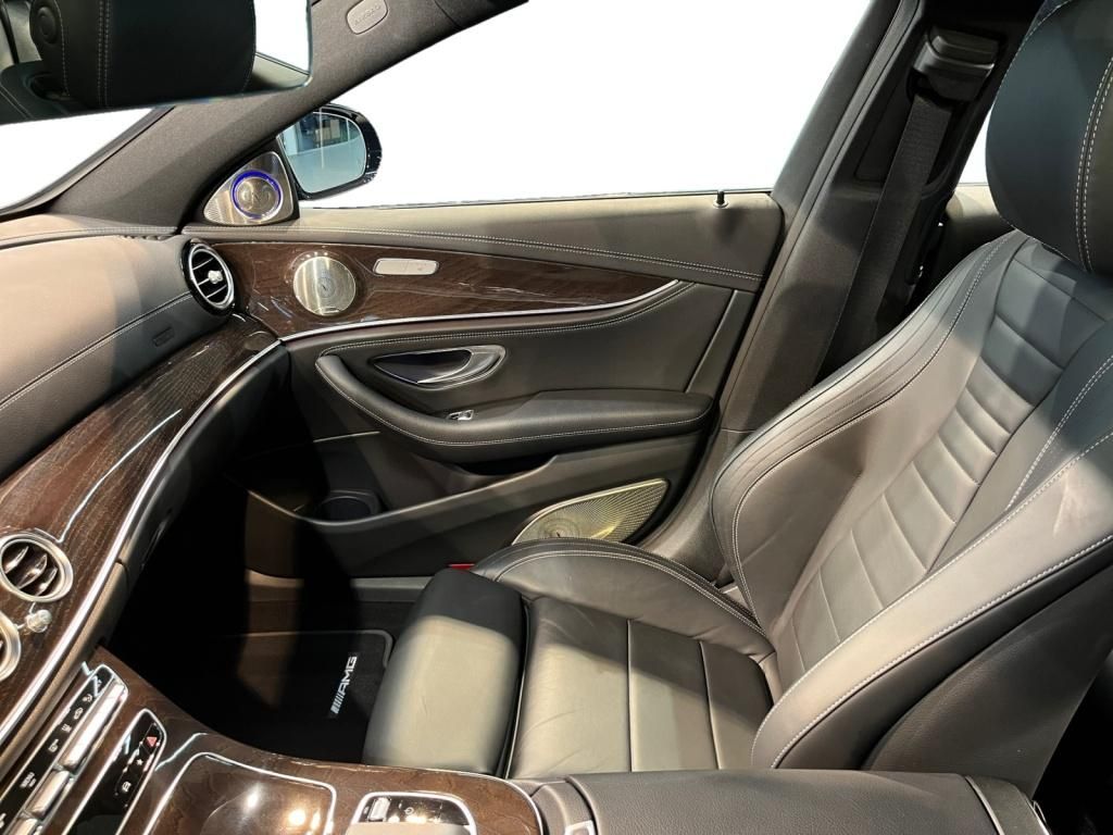 Mercedes-Benz E 300 2021