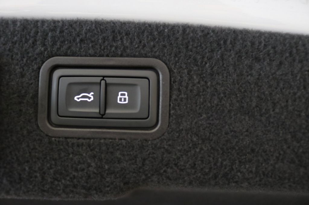 Audi A8 2021