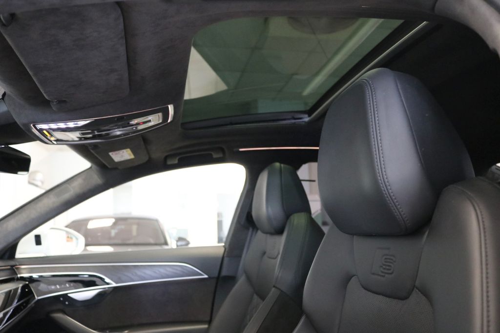Audi A8 2021