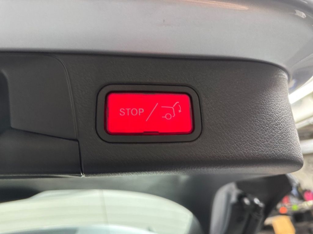 Mercedes-Benz B 220 2025