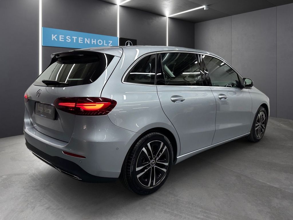 Mercedes-Benz B 220 2025