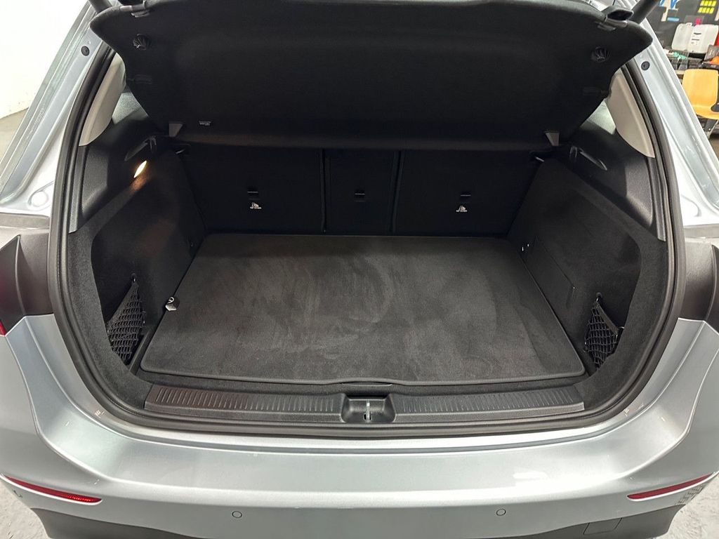 Mercedes-Benz B 220 2025